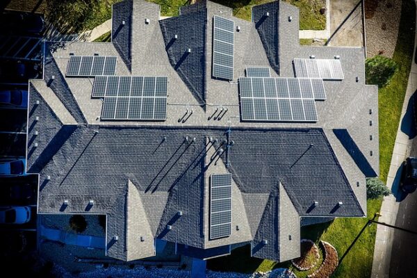 The Hidden Benefits of Green Energy for Urban Development